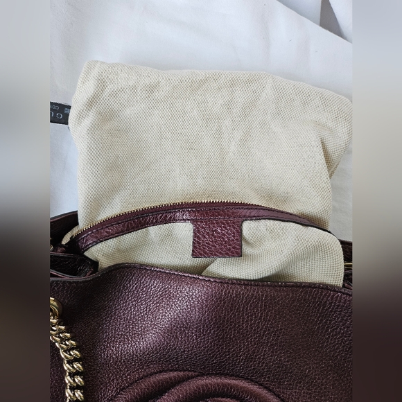 GUCCI EUC Hobo leather with metal chain & tassel - Picture 14 of 17